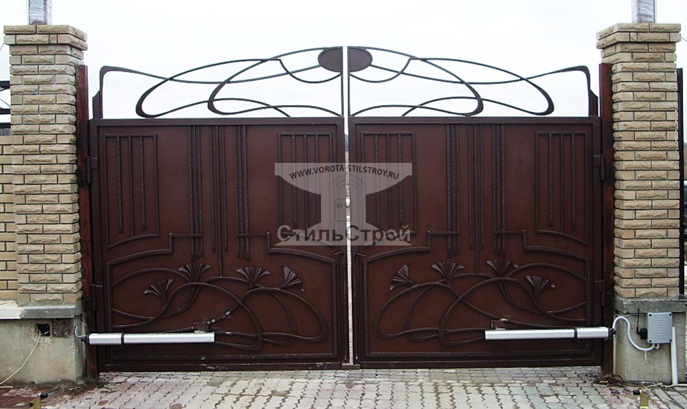 Гаражные ворота ALUTECH Prestige шириной 5 метров